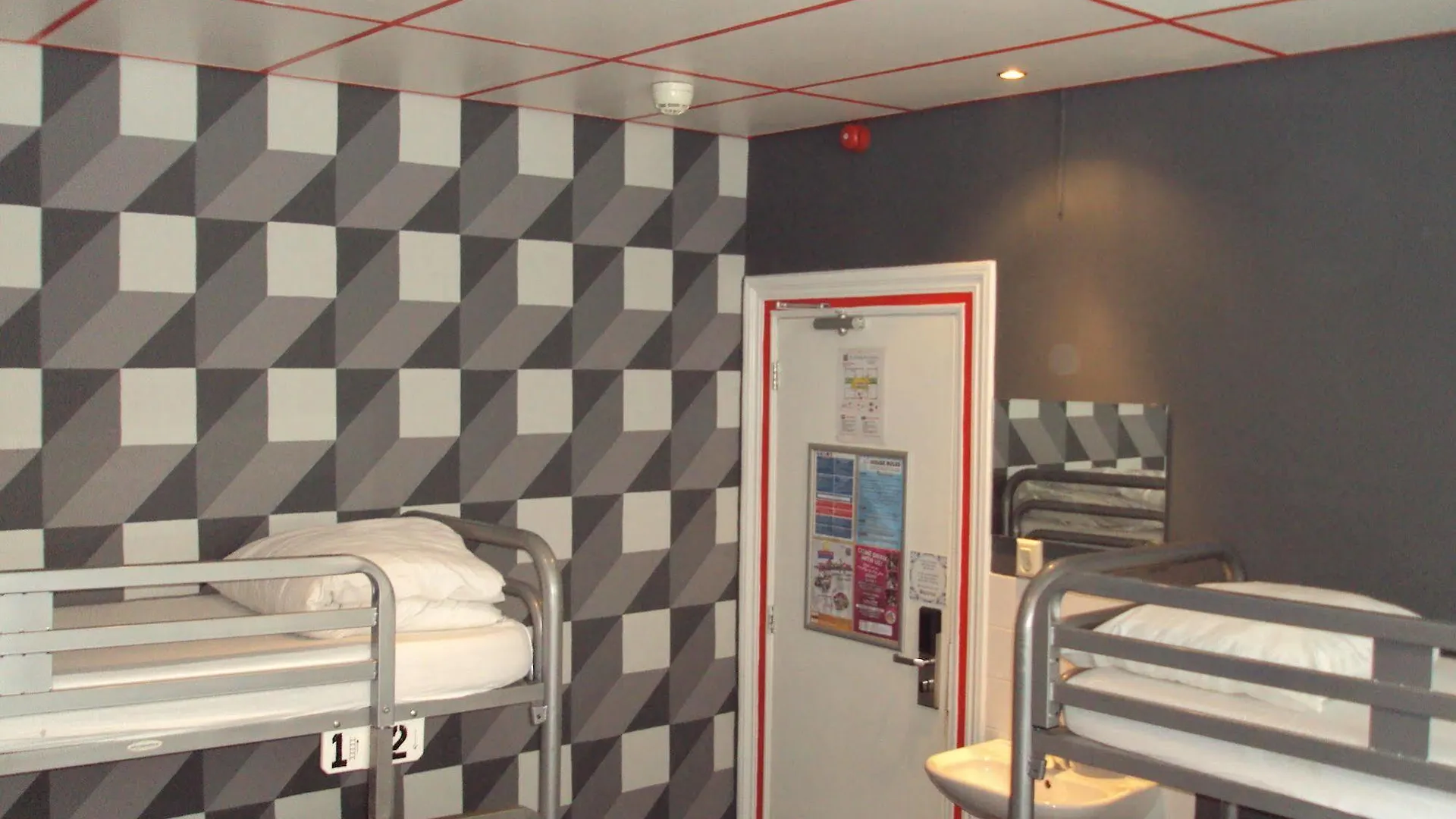 The Flying Pig Uptown Hostel Amsterdam